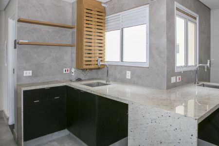 Apartamento para alugar com 189m², 3 quartos e 3 vagas Apartamento para alugar com 189m², 3 quartos e 3 vagasCozinha e Área de Serviço