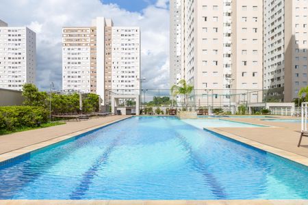 Apartamento para alugar com 189m², 3 quartos e 3 vagas Apartamento para alugar com 189m², 3 quartos e 3 vagasÁrea comum - Piscina