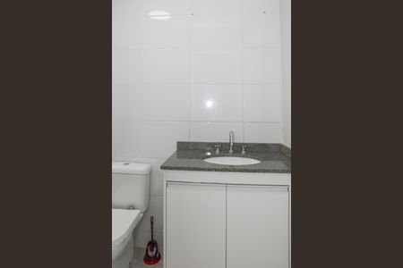 Apartamento para alugar com 189m², 3 quartos e 3 vagas Apartamento para alugar com 189m², 3 quartos e 3 vagasBanheiro da Suíte 2