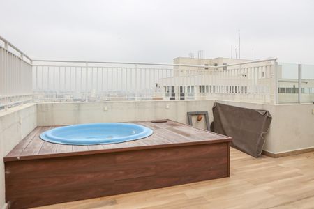Apartamento para alugar com 189m², 3 quartos e 3 vagas Apartamento para alugar com 189m², 3 quartos e 3 vagasPiscina