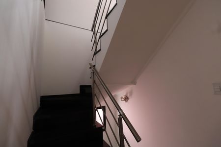 Casa à venda com 180m², 3 quartos e 4 vagasEscada