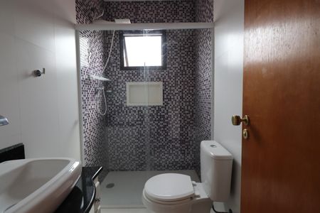 Casa à venda com 180m², 3 quartos e 4 vagasBanheiro Social