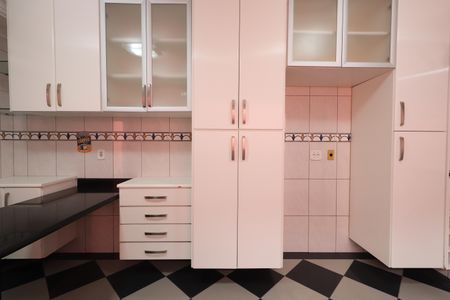 Casa à venda com 180m², 3 quartos e 4 vagasCozinha