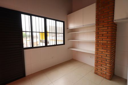 Casa à venda com 180m², 3 quartos e 4 vagasÁrea de Serviço