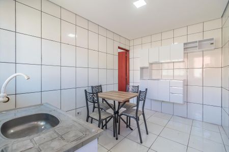 Sala de casa para alugar com 1 quarto, 38m² em Jardim Graziela, Barueri