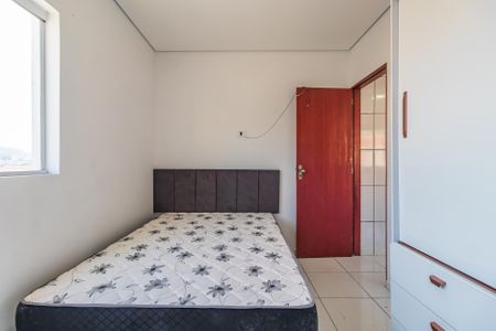 Suíte de casa para alugar com 1 quarto, 38m² em Jardim Graziela, Barueri