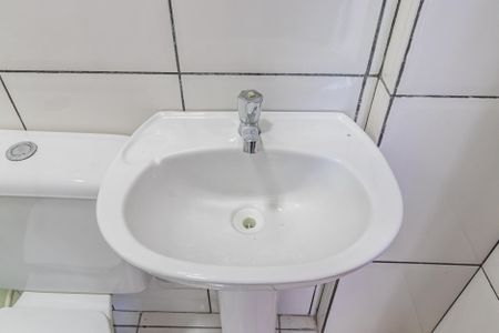 Banheiro da Suíte de casa para alugar com 1 quarto, 38m² em Jardim Graziela, Barueri