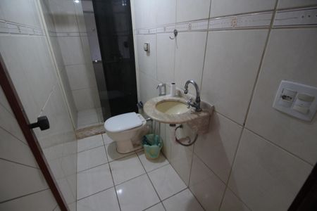 Casa à venda com 412m², 5 quartos e 3 vagasBanheiro Social 2