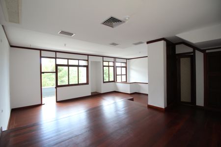 Sala de casa à venda com 5 quartos, 412m² em Freguesia de Jacarepaguá, Rio de Janeiro