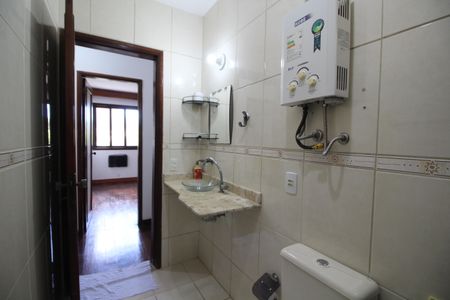 Casa à venda com 412m², 5 quartos e 3 vagasBanheiro Social 1