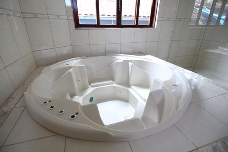 Casa à venda com 412m², 5 quartos e 3 vagasQuarto 5 - Banheiro