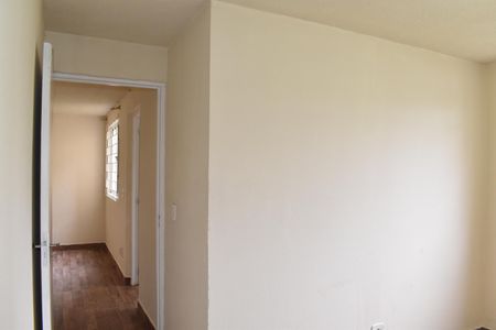 Quarto 1 de apartamento para alugar com 2 quartos, 50m² em Ganchinho, Curitiba
