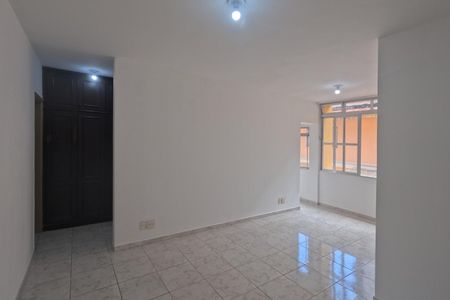 Sala de apartamento para alugar com 1 quarto, 63m² em Gonzaga, Santos