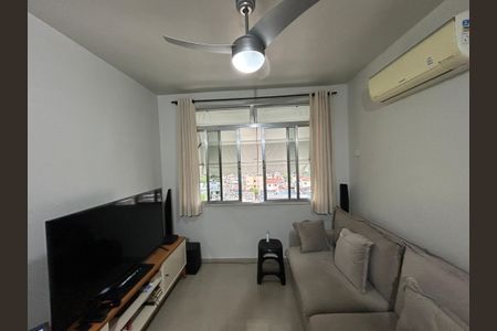 Apartamento à venda com 67m², 2 quartos e 1 vagaSala