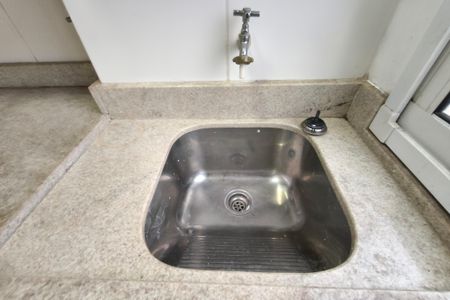 Apartamento para alugar com 57m², 2 quartos e 1 vagaÁrea de Serviço