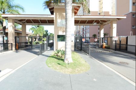 Apartamento para alugar com 57m², 2 quartos e 1 vagaFachada do Condomínio