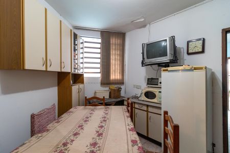 Casa à venda com 500m², 3 quartos e 6 vagas Casa à venda com 500m², 3 quartos e 6 vagasEdícula - Copa