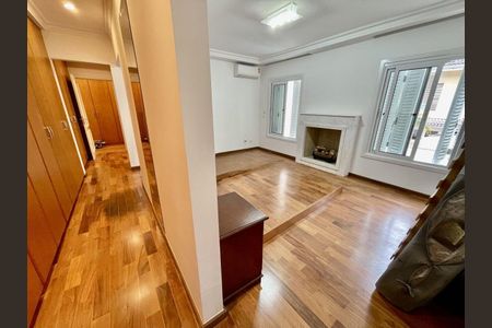 Casa à venda com 520m², 4 quartos e 6 vagas