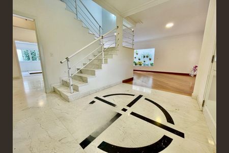 Casa à venda com 520m², 4 quartos e 6 vagas