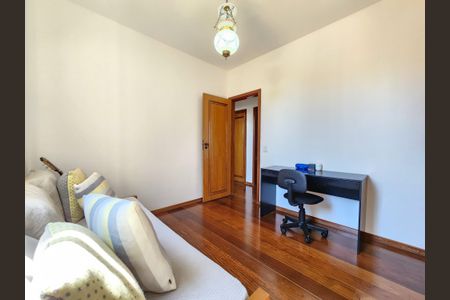 Apartamento à venda com 196m², 4 quartos e 2 vagas Apartamento à venda com 196m², 4 quartos e 2 vagasQuarto 3