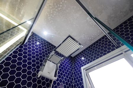 Casa à venda com 230m², 2 quartos e 2 vagas Casa à venda com 230m², 2 quartos e 2 vagasBanheiro da Suíte 2