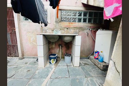 Casa à venda com 82m², 2 quartos e 1 vagaÁrea de Serviço