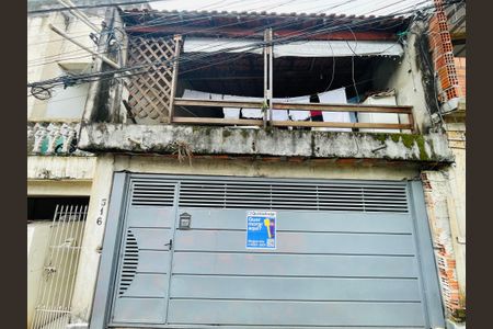 Casa à venda com 82m², 2 quartos e 1 vagaFachada 