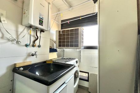 Apartamento à venda com 63m², 2 quartos e 1 vaga Apartamento à venda com 63m², 2 quartos e 1 vagaÁrea de Serviço