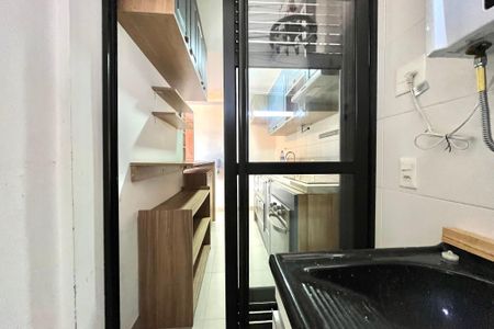 Apartamento à venda com 63m², 2 quartos e 1 vaga Apartamento à venda com 63m², 2 quartos e 1 vagaÁrea de Serviço