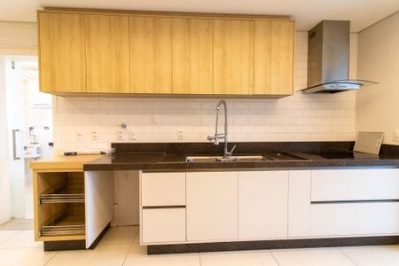 Apartamento à venda com 189m², 3 quartos e 3 vagasCozinha