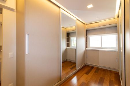 Apartamento à venda com 189m², 3 quartos e 3 vagasSuíte 1