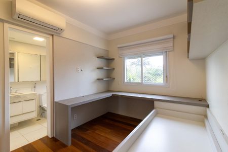 Apartamento à venda com 189m², 3 quartos e 3 vagasSuíte 2