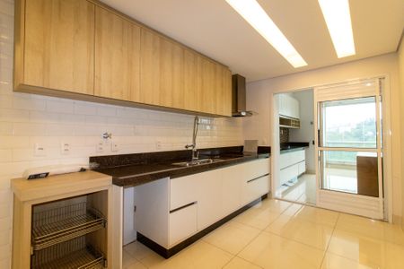 Apartamento à venda com 189m², 3 quartos e 3 vagasCozinha