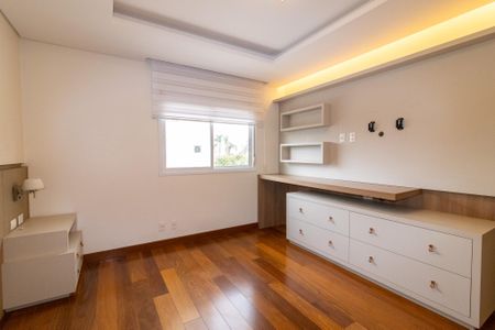 Apartamento à venda com 189m², 3 quartos e 3 vagasSuíte 1