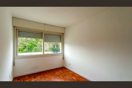 Sala de apartamento para alugar com 1 quarto, 42m² em Santo Antônio, Porto Alegre