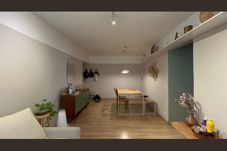 Sala de apartamento à venda com 2 quartos, 80m² em Cerqueira César, São Paulo