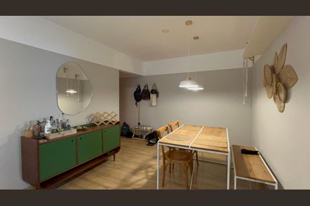 Apartamento à venda com 80m², 2 quartos e 1 vaga Apartamento à venda com 80m², 2 quartos e 1 vagaSala de Jantar