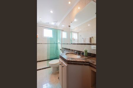 Apartamento à venda com 122m², 3 quartos e 2 vagas Apartamento à venda com 122m², 3 quartos e 2 vagasBanheiro da suíte