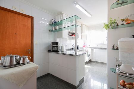 Apartamento à venda com 122m², 3 quartos e 2 vagas Apartamento à venda com 122m², 3 quartos e 2 vagasCozinha