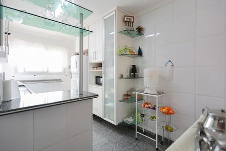 Apartamento à venda com 122m², 3 quartos e 2 vagas Apartamento à venda com 122m², 3 quartos e 2 vagasCozinha