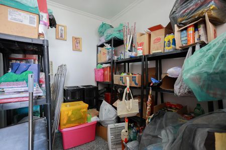 Apartamento à venda com 122m², 3 quartos e 2 vagas Apartamento à venda com 122m², 3 quartos e 2 vagasQuarto de serviço