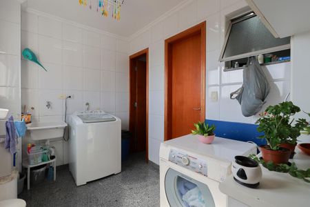 Apartamento à venda com 122m², 3 quartos e 2 vagas Apartamento à venda com 122m², 3 quartos e 2 vagasÁrea de serviço