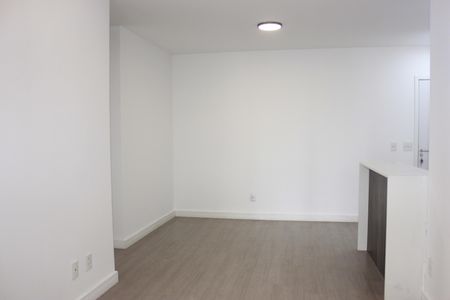 Apartamento para alugar com 70m², 2 quartos e 1 vagaSala 