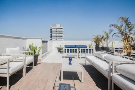 Studio à venda com 24m², 1 quarto e sem vaga Studio à venda com 24m², 1 quarto e sem vagaÁrea comum - Piscina