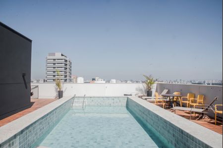 Studio à venda com 24m², 1 quarto e sem vaga Studio à venda com 24m², 1 quarto e sem vagaÁrea comum - Piscina