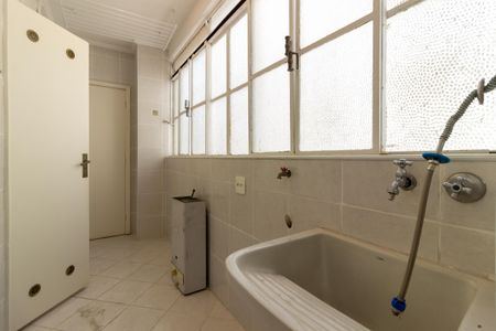 Apartamento para alugar com 142m², 3 quartos e 2 vagas Apartamento para alugar com 142m², 3 quartos e 2 vagasÁrea de Serviço