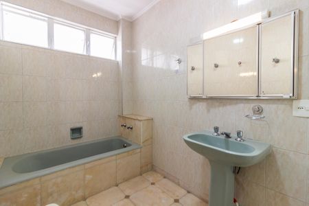 Apartamento para alugar com 142m², 3 quartos e 2 vagas Apartamento para alugar com 142m², 3 quartos e 2 vagasBanheiro da Suíte