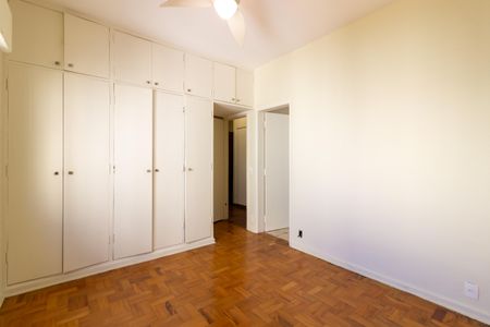Apartamento para alugar com 142m², 3 quartos e 2 vagas Apartamento para alugar com 142m², 3 quartos e 2 vagasSuíte