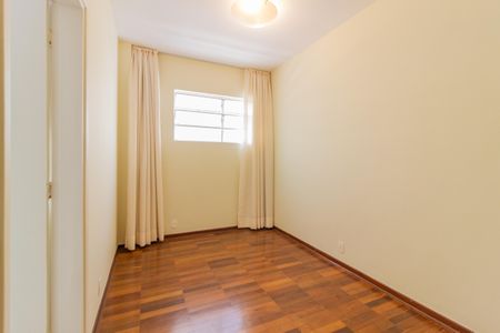 Apartamento para alugar com 142m², 3 quartos e 2 vagas Apartamento para alugar com 142m², 3 quartos e 2 vagasSala