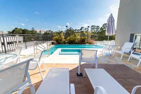 Apartamento à venda com 48m², 2 quartos e sem vagaÁrea comum - Piscina